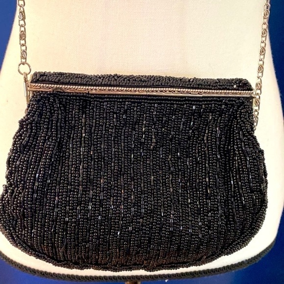 Vintage La Royale Heavily Beaded Black Cocktail Bag-Clutch with Removable Chain - Picture 4 of 6